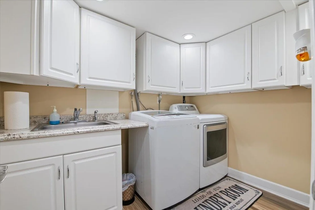Photo of 918 Clay Street