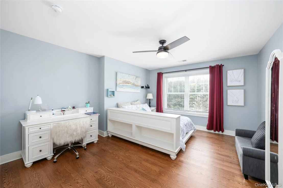 Photo of 1016 Forest Glen