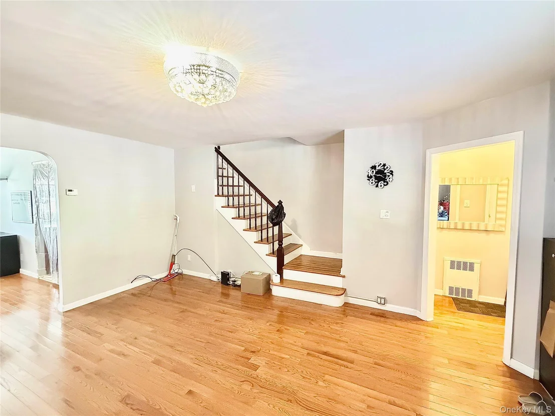 Photo of 15062 77th Avenue