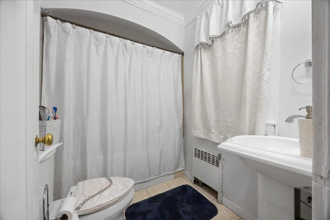 Photo of 319 Summit Avenue