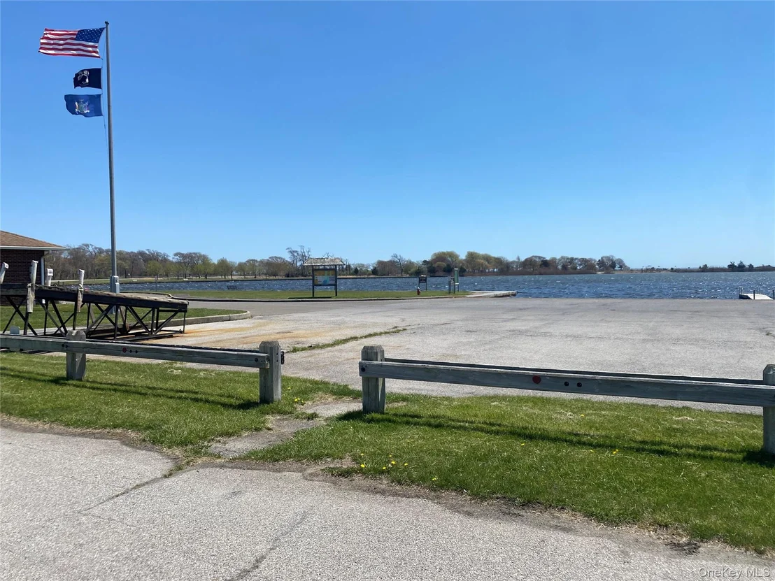 Photo of 303 Timberpoint Road