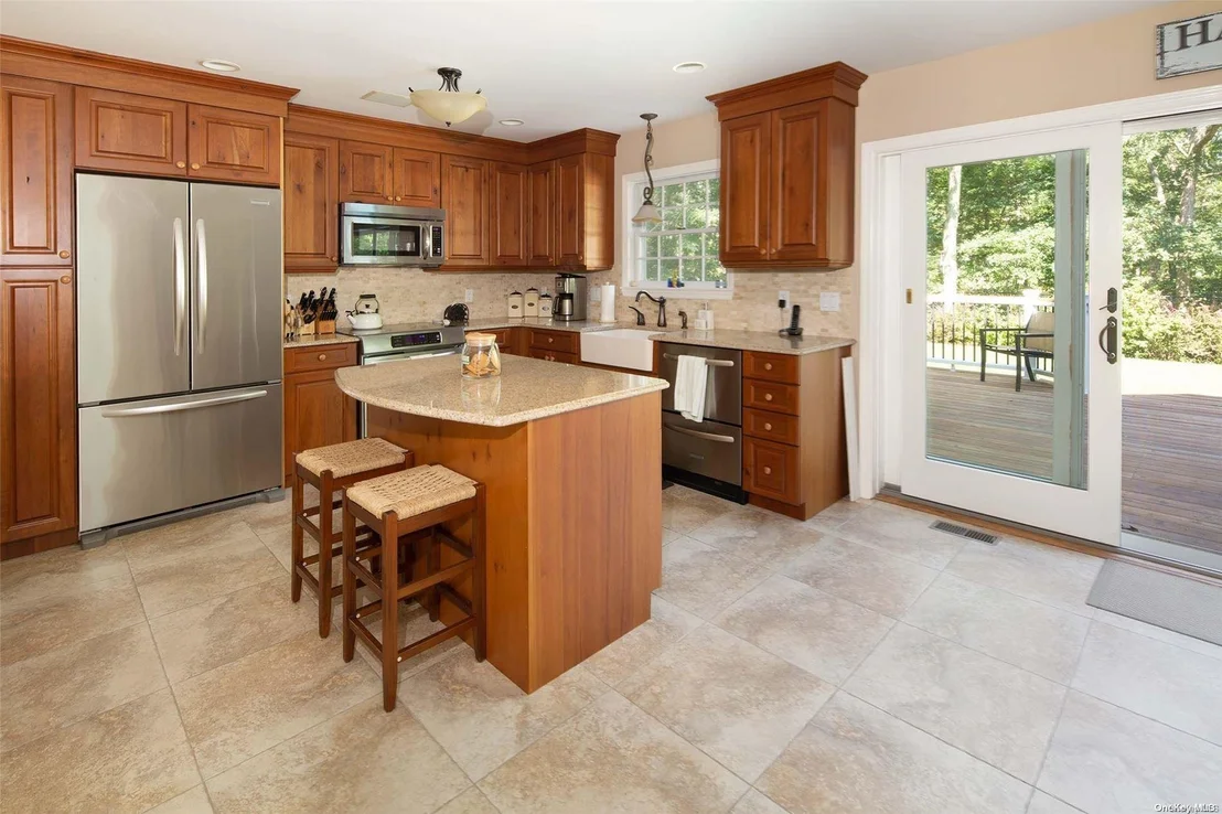 Photo of 44 Shore Road