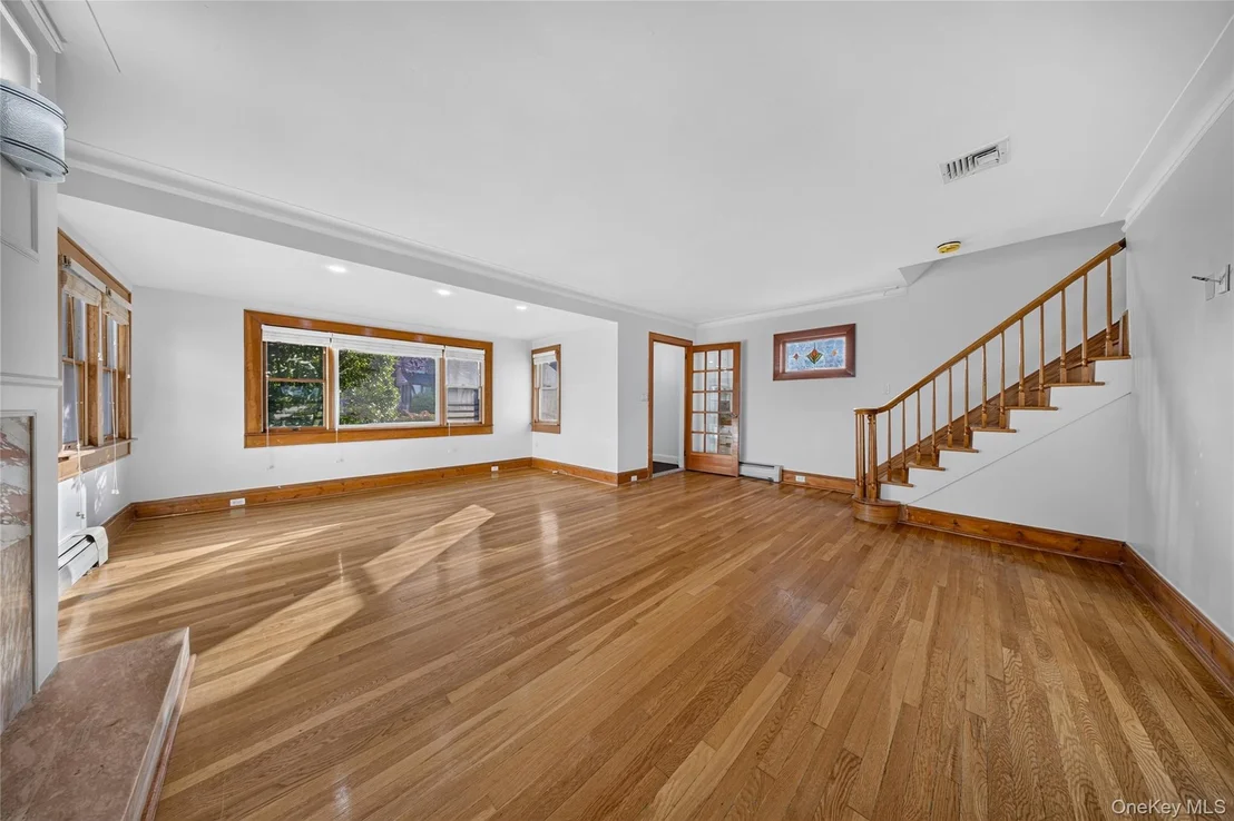 Photo of 46-19 Iris Lane