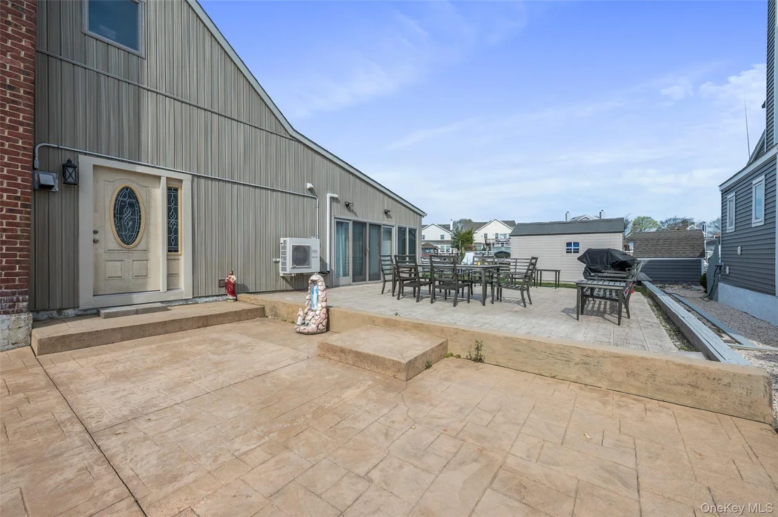 Photo of 3414 Riverside Drive