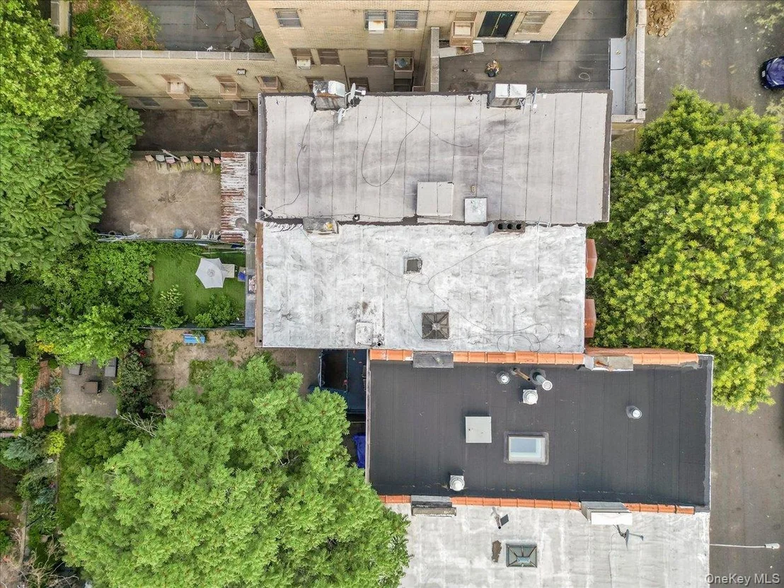 Photo of 339 E 140th Street
