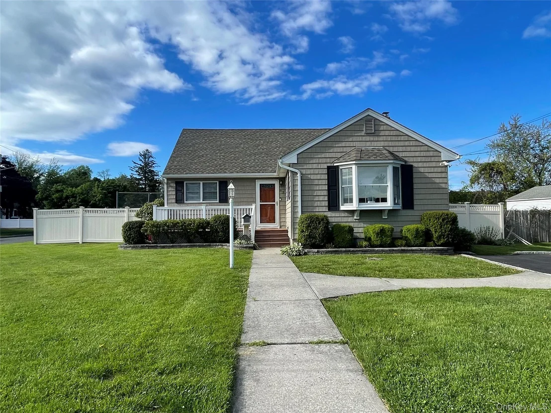 Photo of 33 Maple Avenue