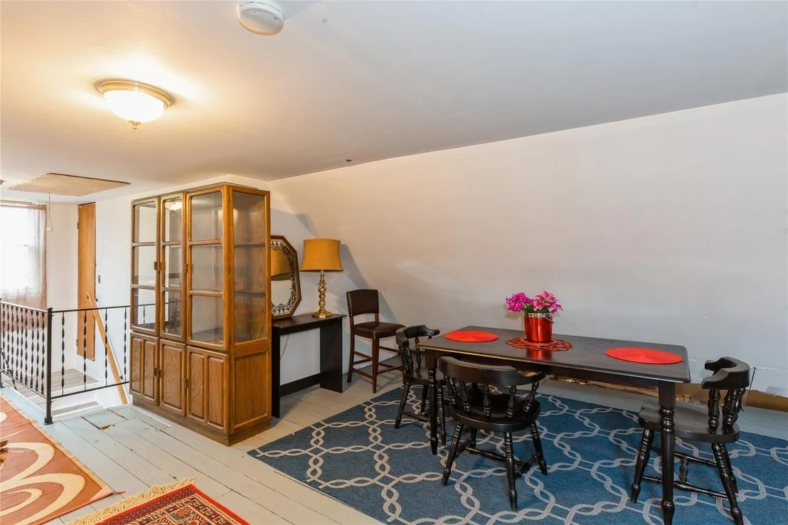 Photo of 97 Pine Neck Avenue