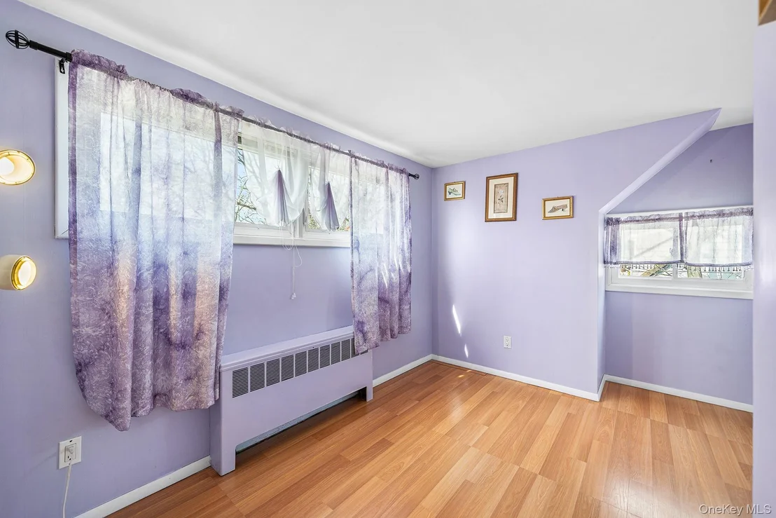 Photo of 116 Red Maple Drive N