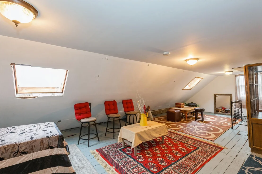 Photo of 97 Pine Neck Avenue