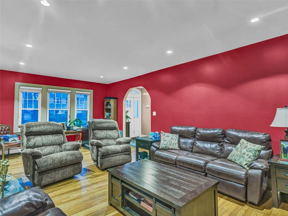 Photo of 108 Vincent Avenue