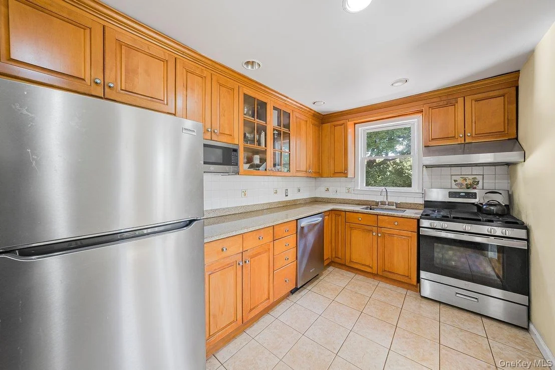 Photo of 104 Lefferts Road