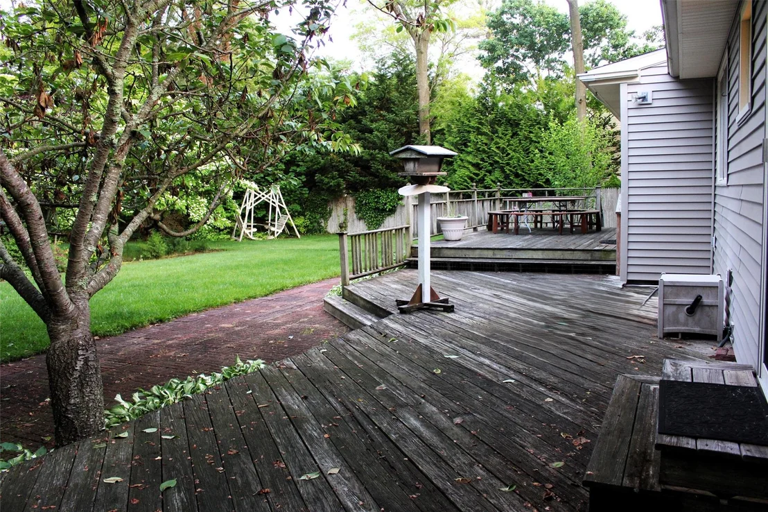 Photo of 113 Pine Neck Avenue