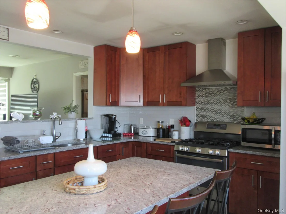 Photo of 28 Laurel Trail