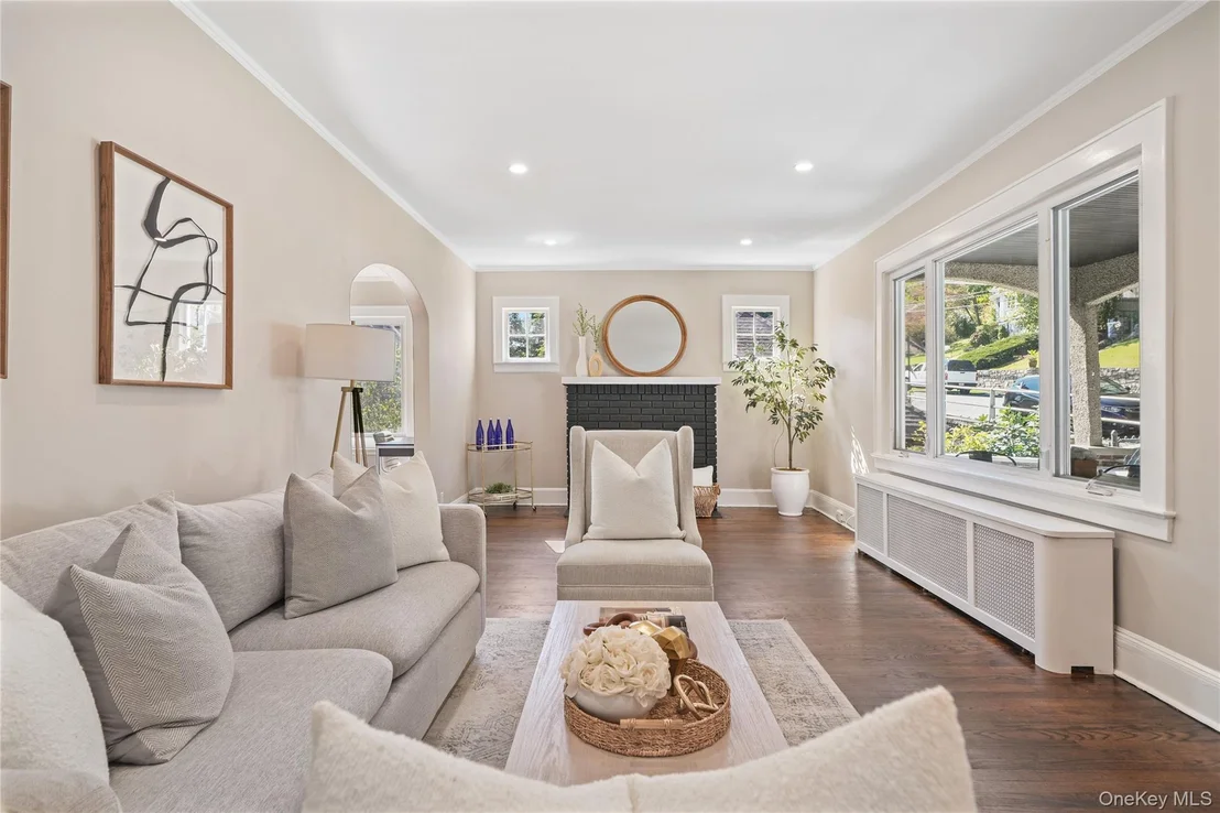 Photo of 511 Decatur Avenue