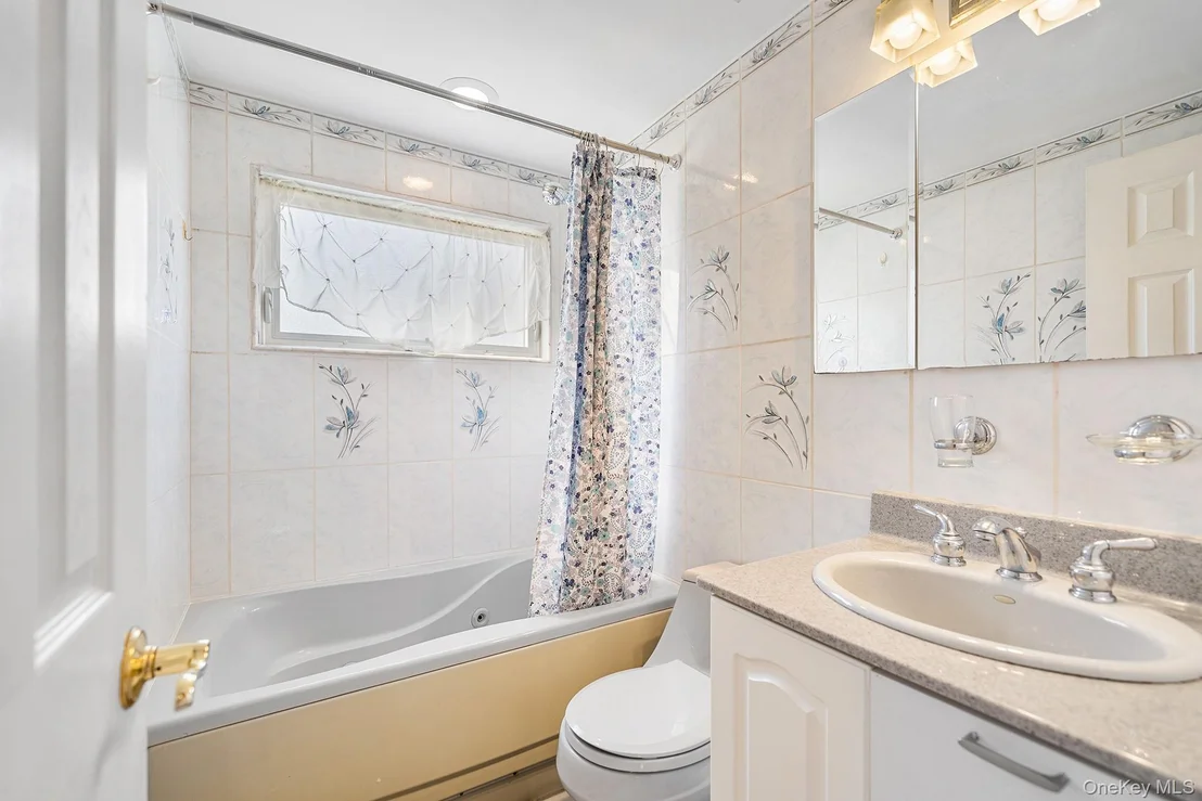 Photo of 116 Red Maple Drive N