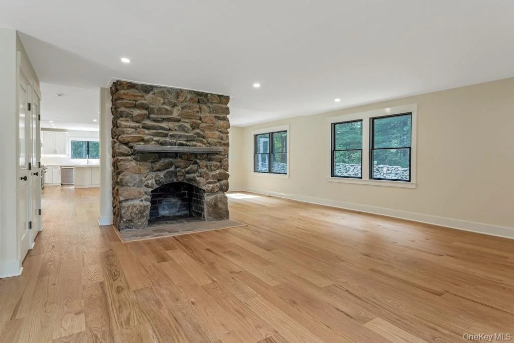 Photo of 676 Hardscrabble Road