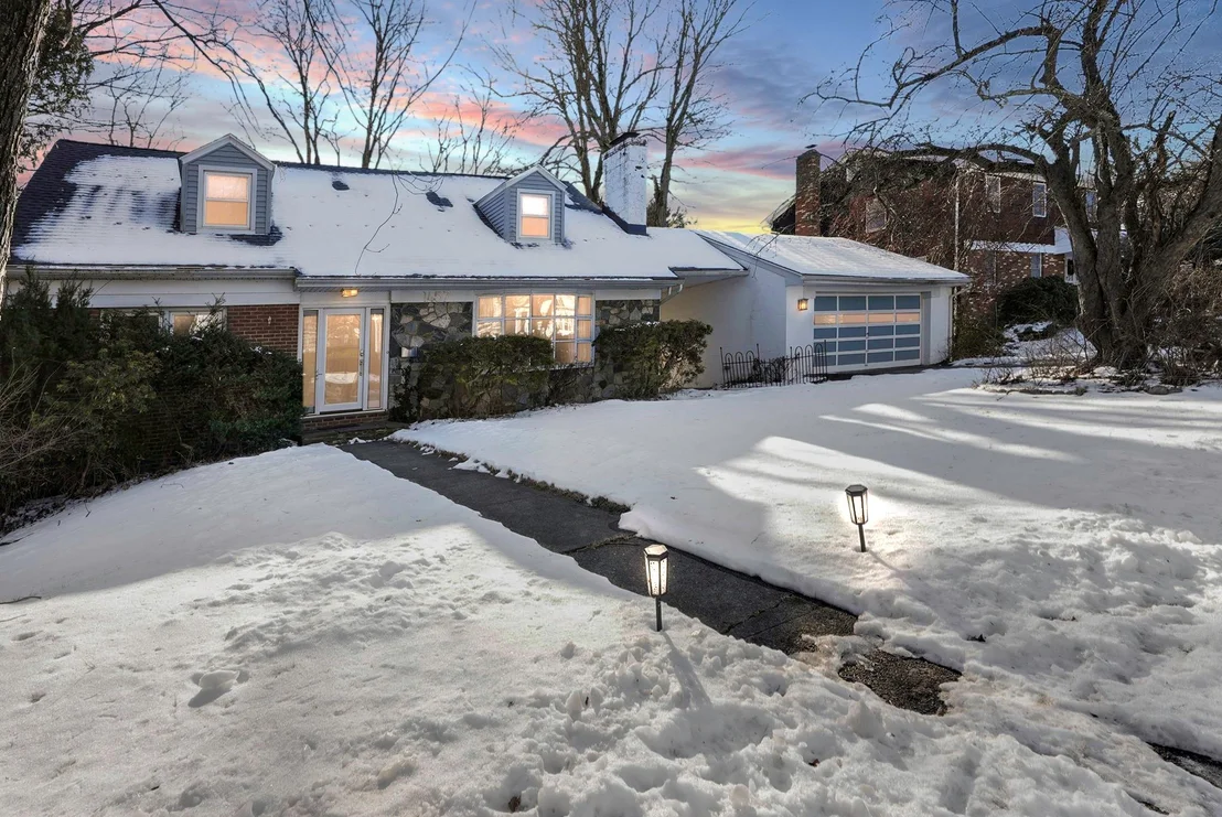 Photo of 1457 Elm Street