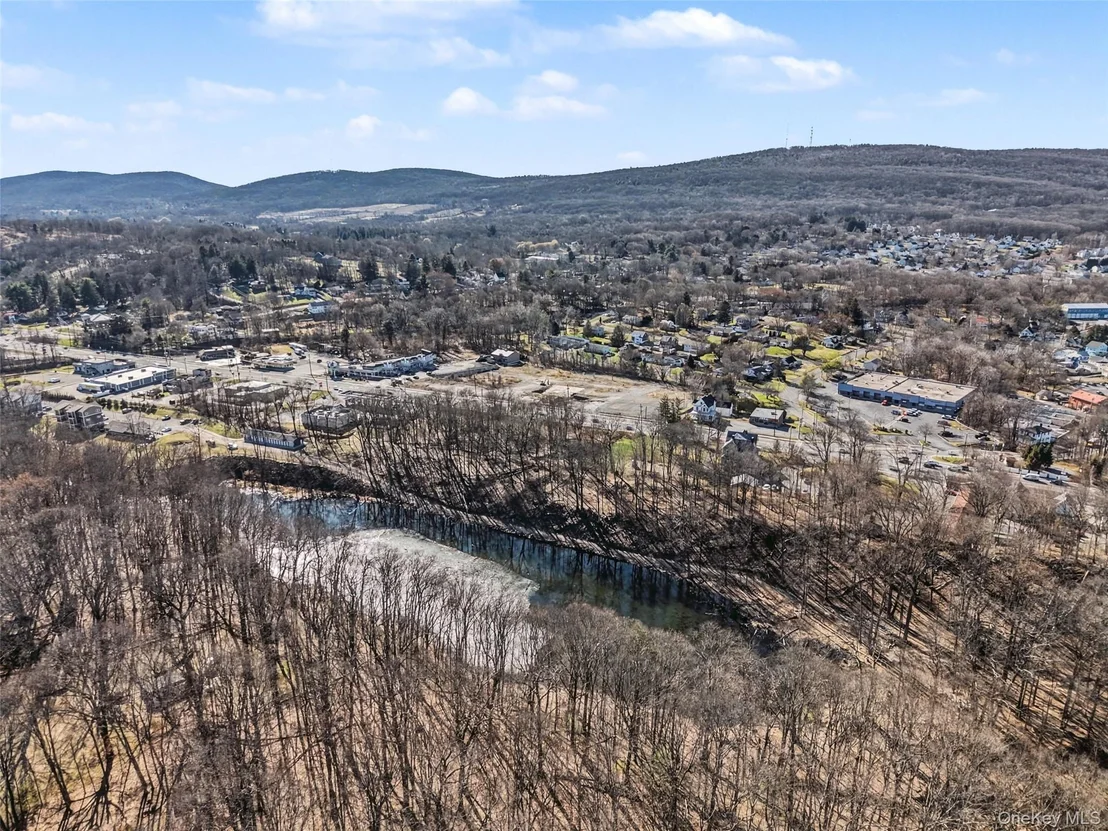 Photo of 3550 Us Highway 9W