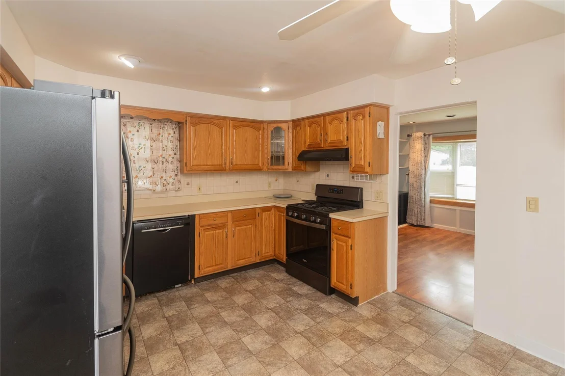 Photo of 31 Peter Cooper Drive