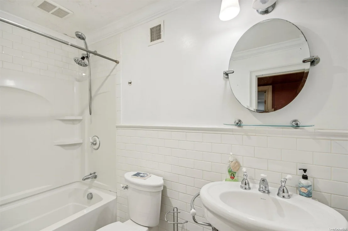 Photo of 112 Gerard Road