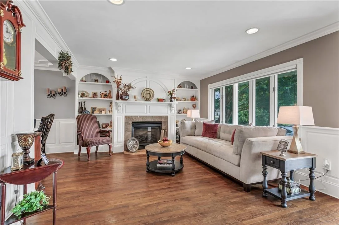 Photo of 10 Knoll Lane
