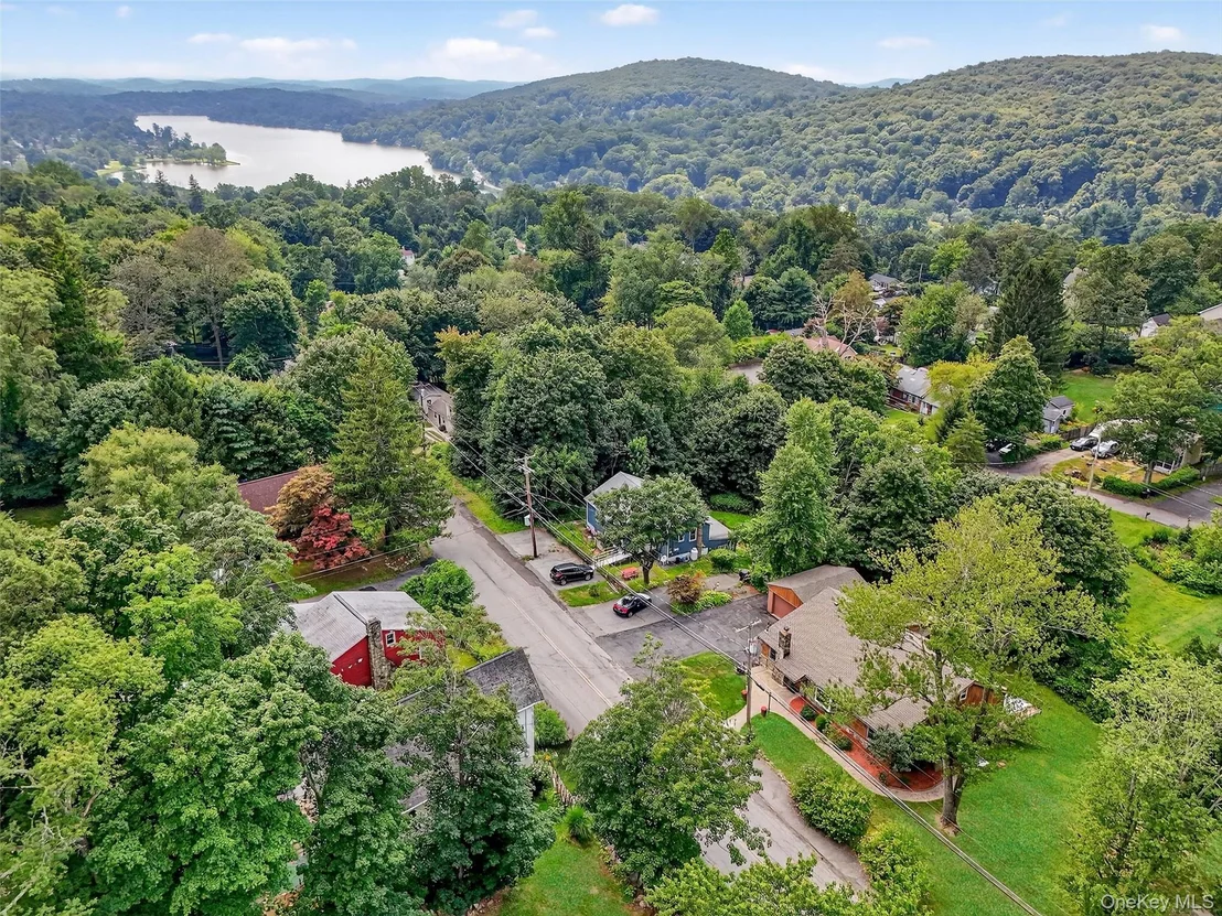Photo of 125 Putnam Drive