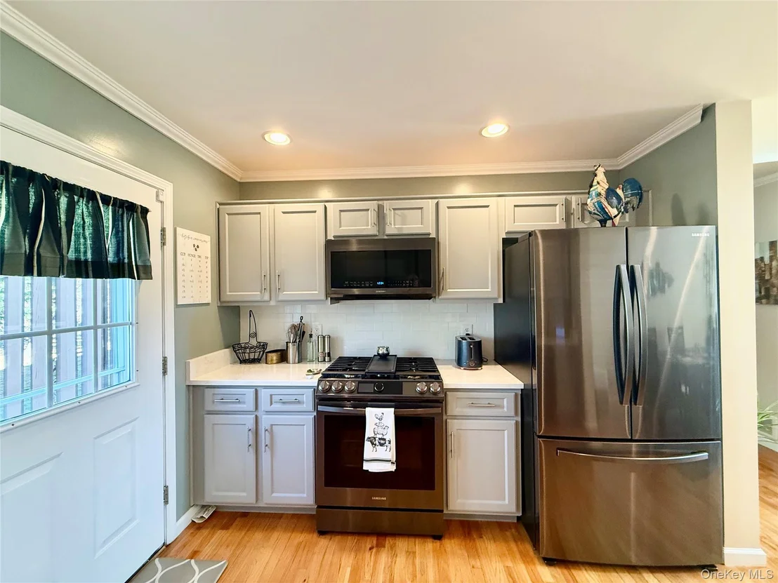 Photo of 142 Pinebrook Drive
