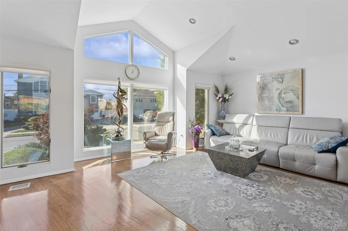 Photo of 2729 Shore Drive
