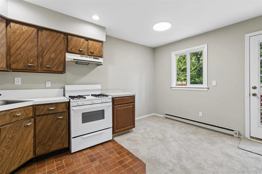 Photo of 244 Lakeside Trail