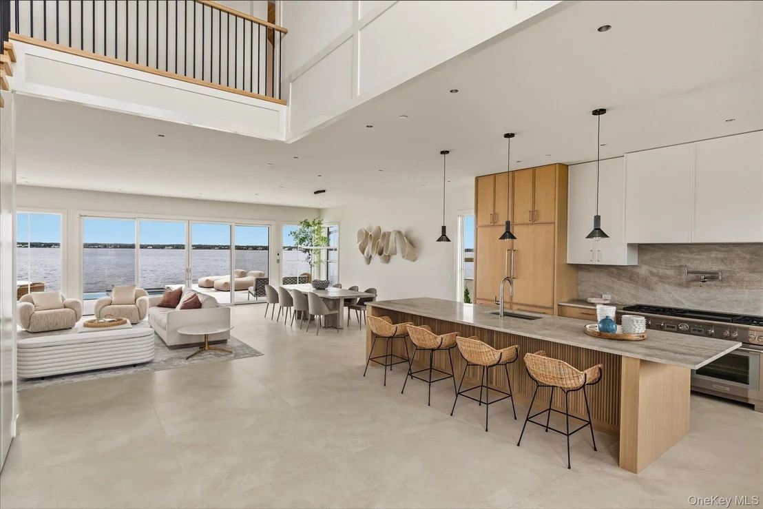 Photo of 498 Dune Road