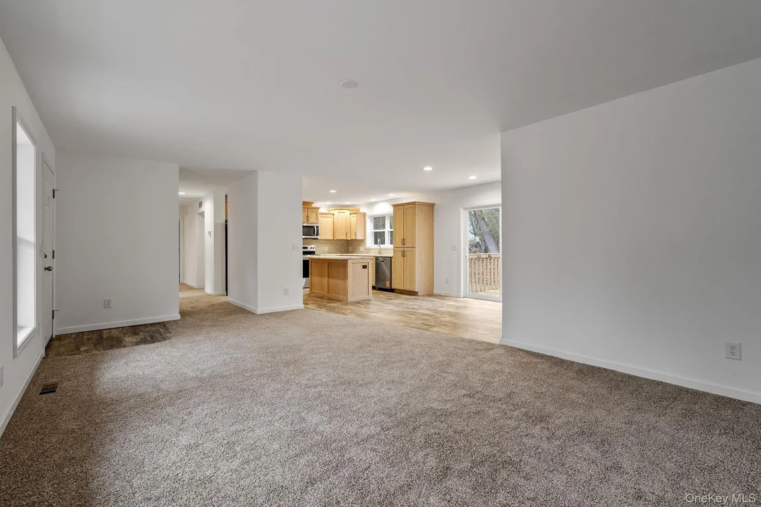 Photo of 45 Pinehurst Drive W