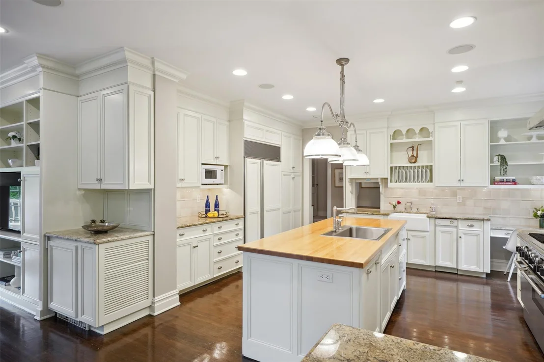 Photo of 45 Forest Avenue