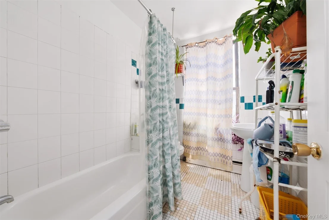 Photo of 320 Jackson Avenue