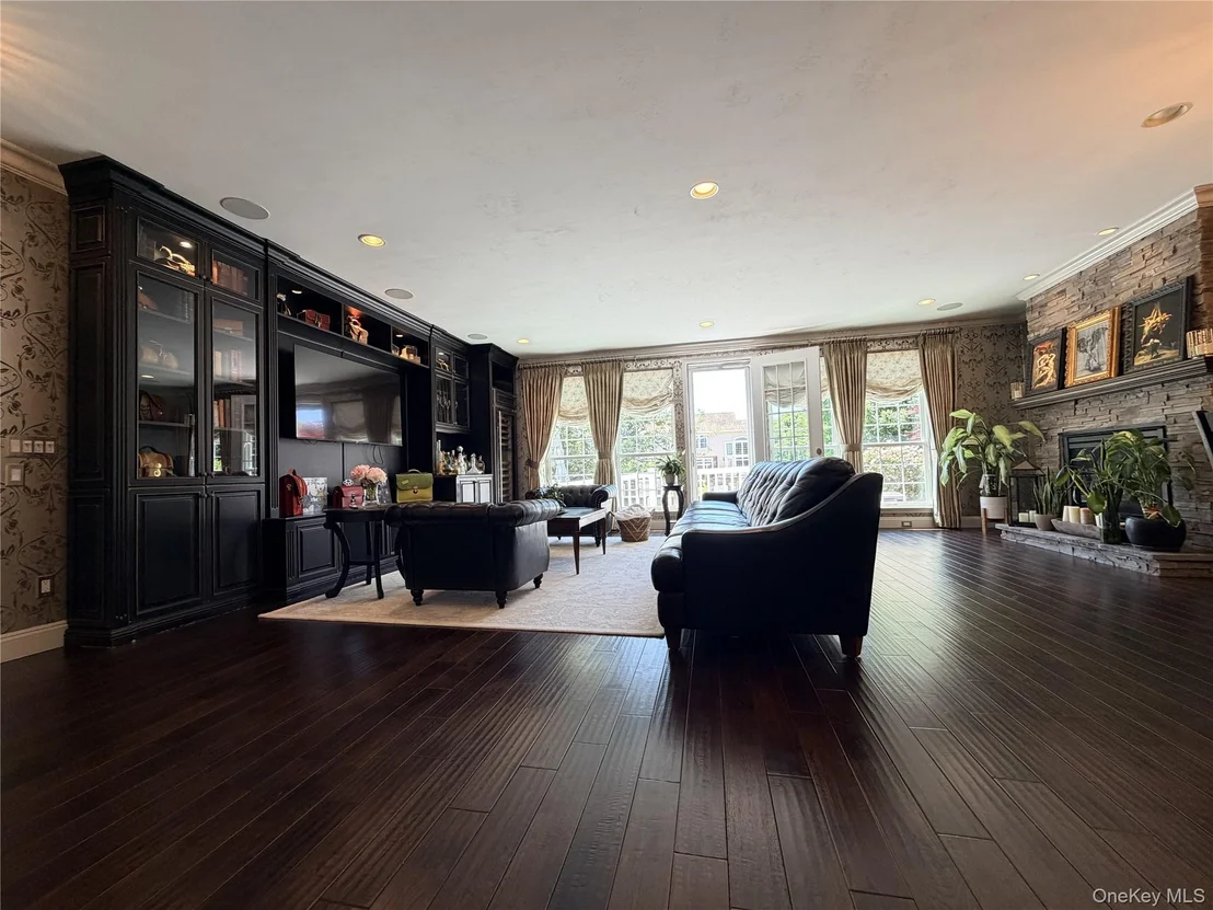 Photo of 38 Hamlet Woods Drive