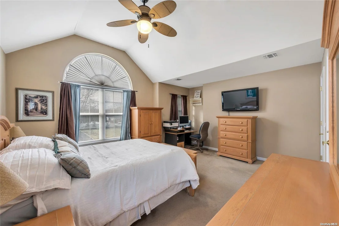Photo of 1 Rockledge Drive