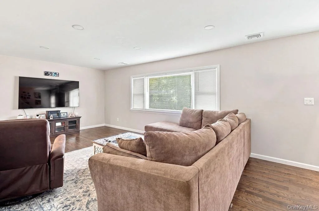 Photo of 731 Muncey Road