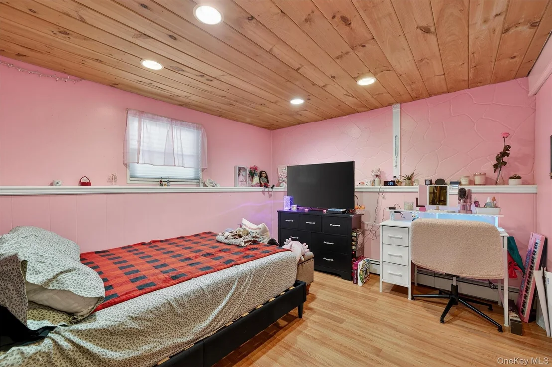 Photo of 14 Scotchtown Drive