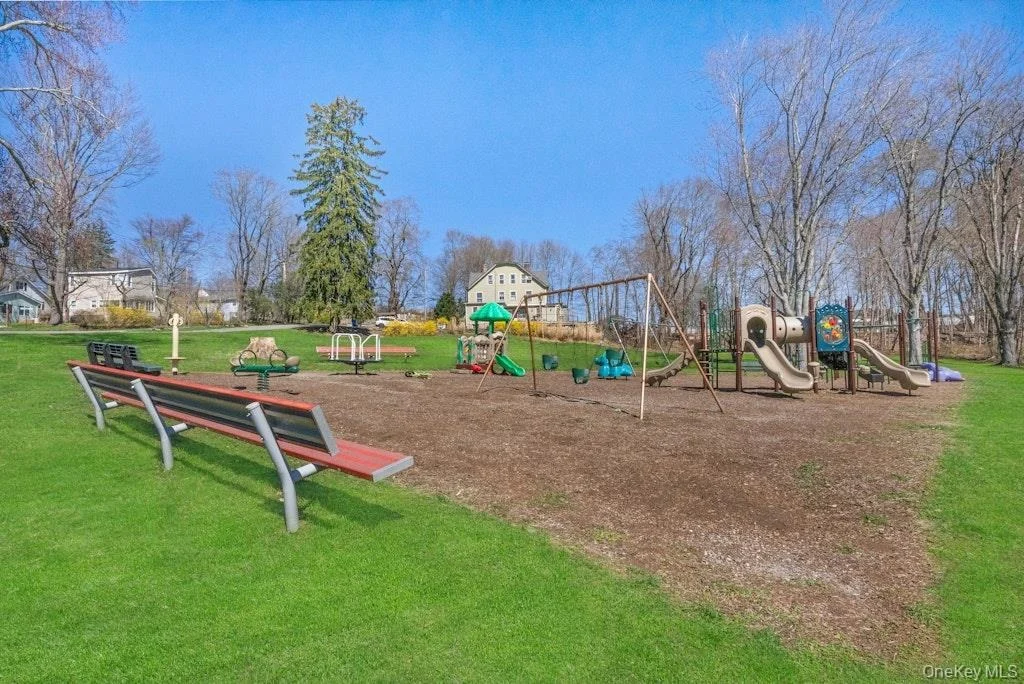 Photo of 10 Locust Road