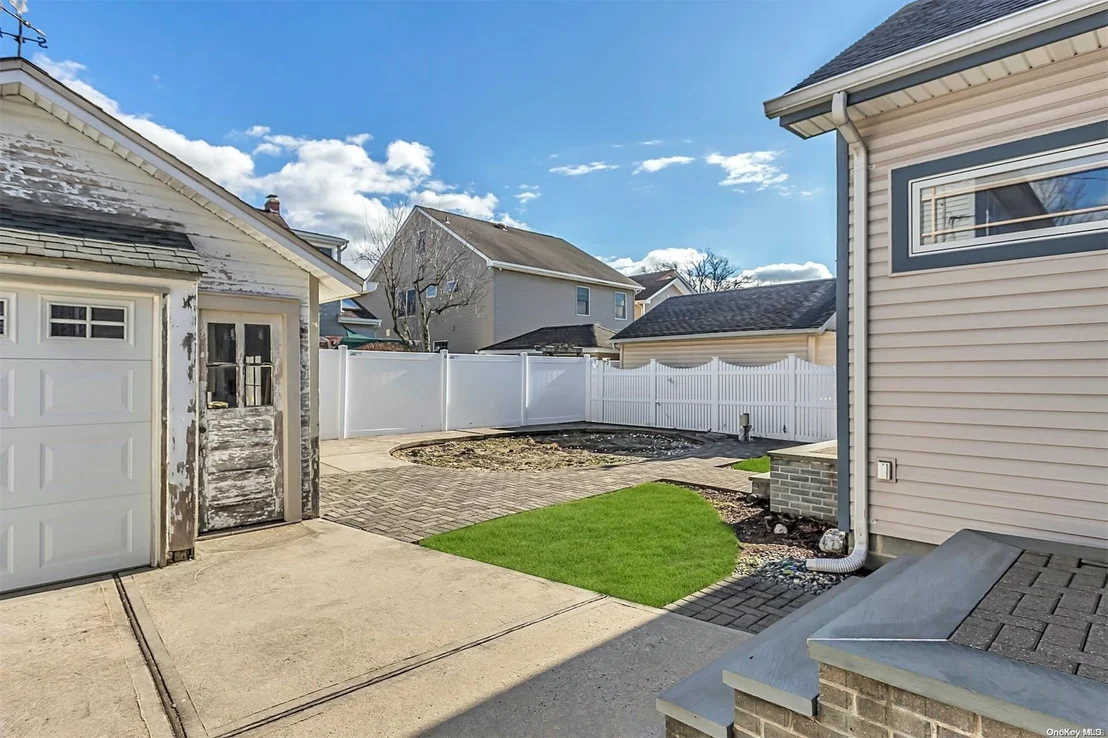 Photo of 72 Wilson Avenue
