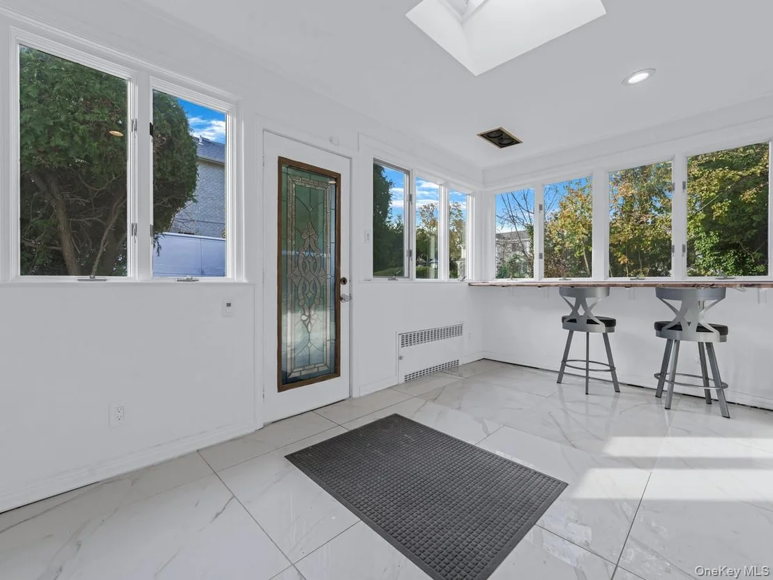 Photo of 14 Nirvana Avenue