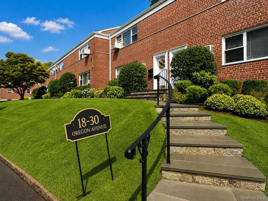 Photo of Unit A at 28 Oregon Avenue
