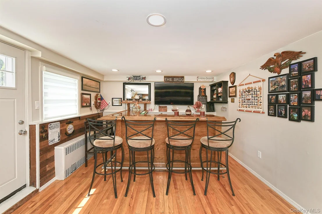 Photo of 4039 Hahn Avenue
