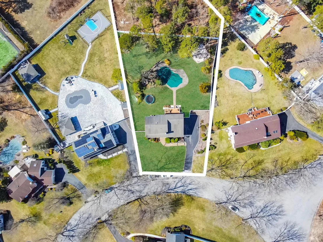 Photo of 83 Old Brook Road