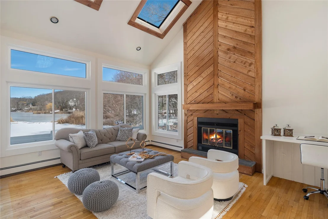 Photo of 2 Hunter Drive