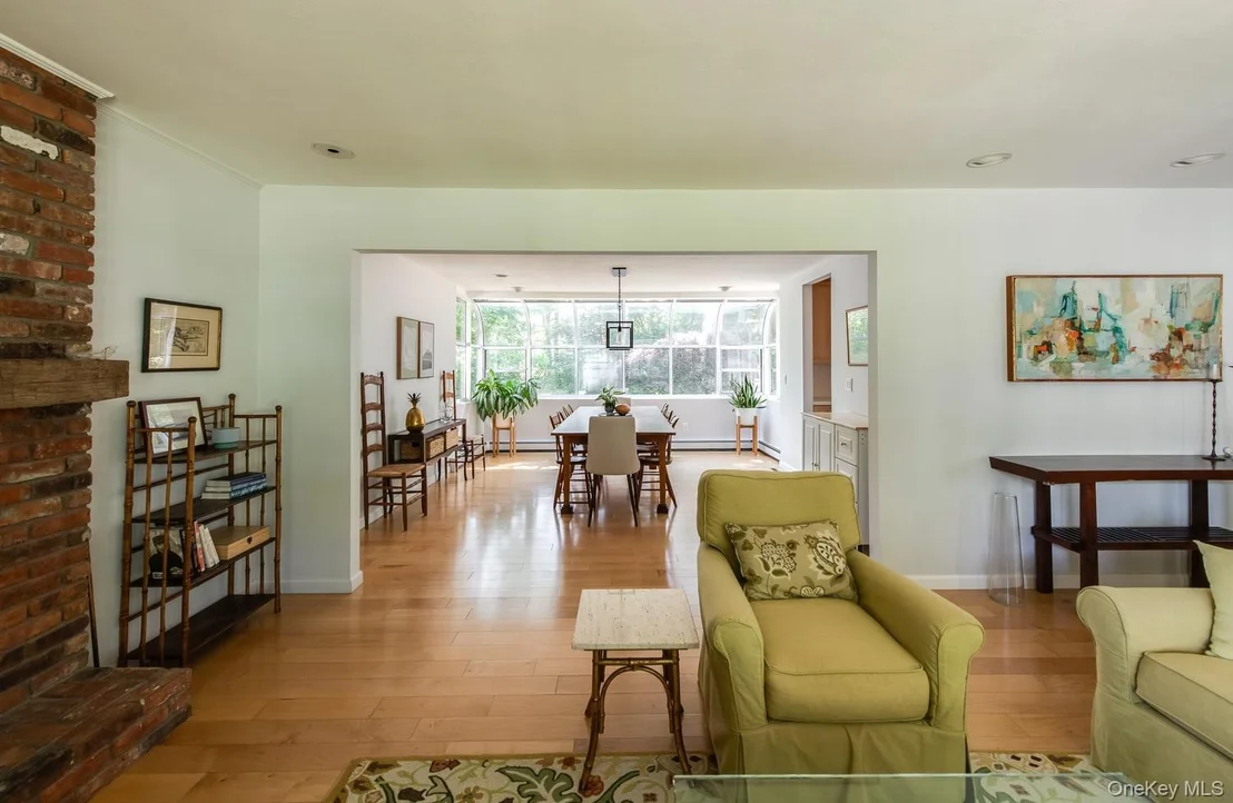 Photo of 44 Pleasant Ridge Drive