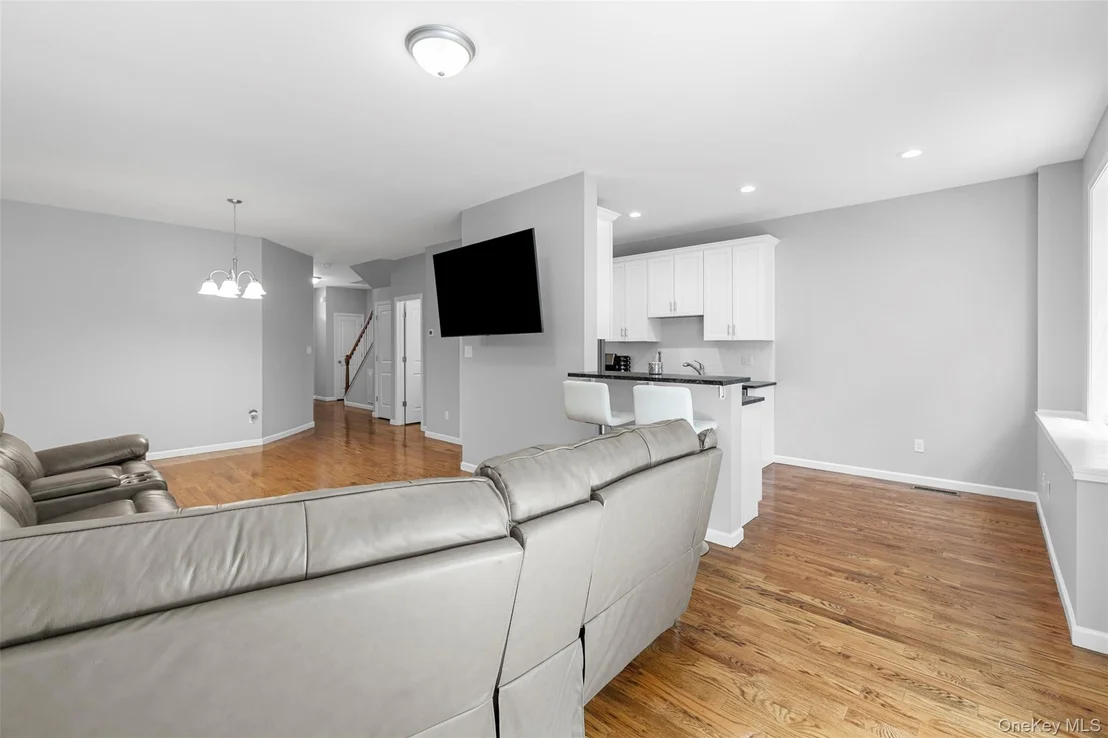 Photo of 28 Pinto Road W