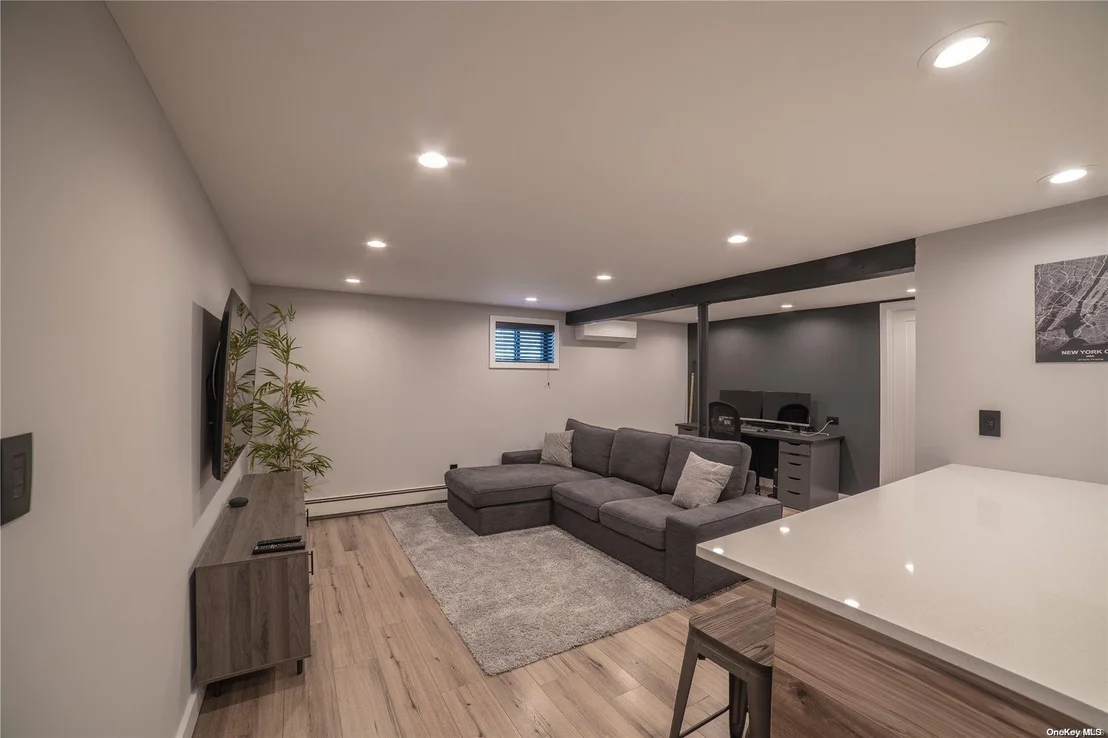 Photo of 263 Clement Avenue