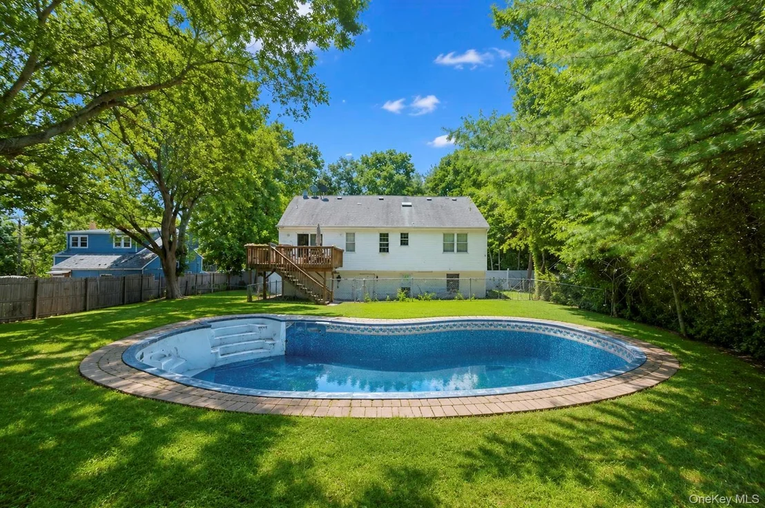 Photo of 71 Barton Avenue