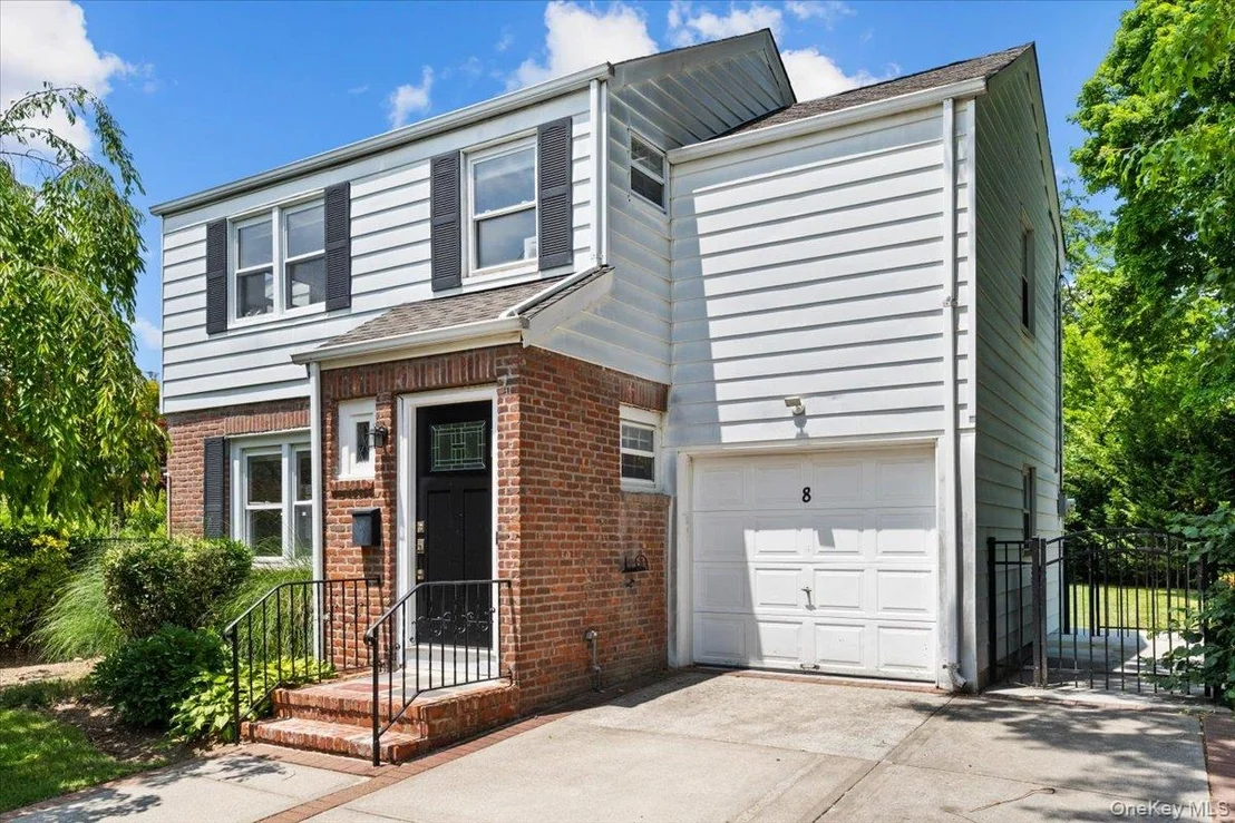 Photo of 8 Park Circle