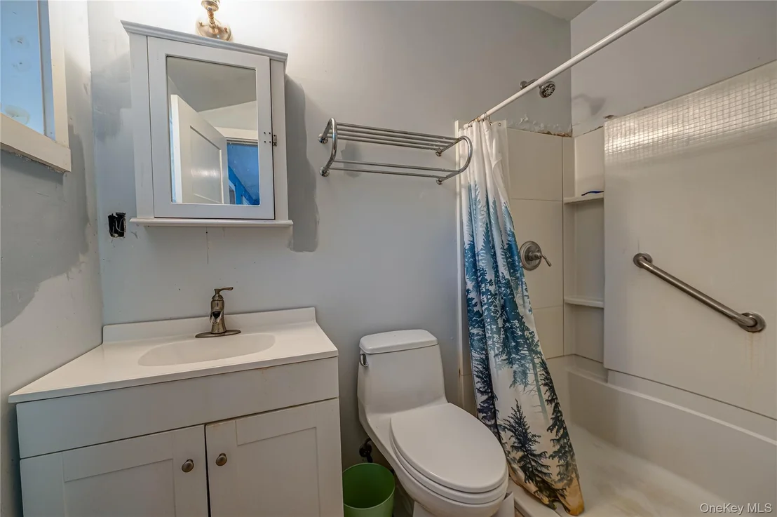 Photo of 37 Crescent Bow